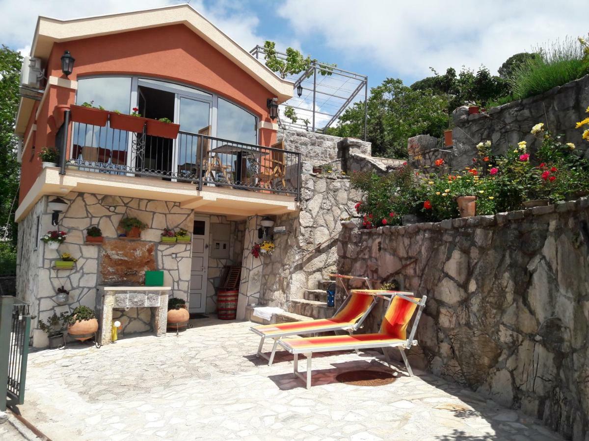 Apartmani Kamena Ruza Budva Exterior foto
